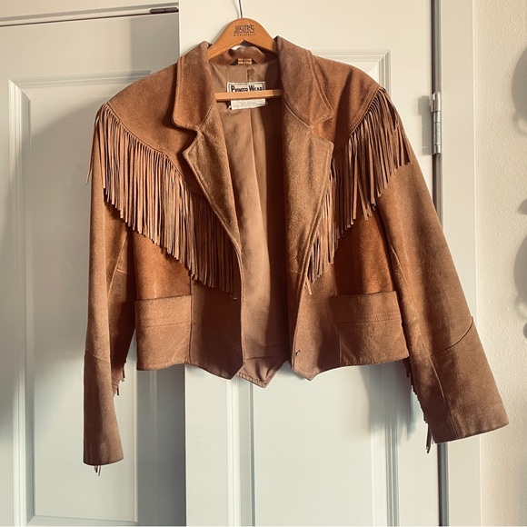 Vintage 80s Pioneer Wear Women’s Leather Fringe Jacket. - Picture 2 of 10